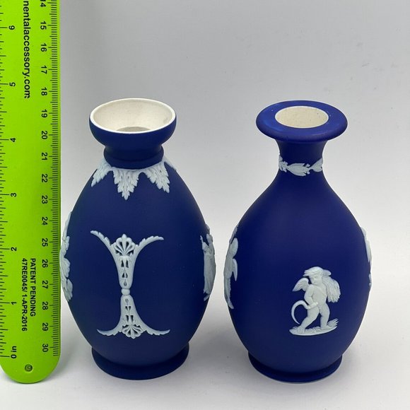 Pair of English Wedgwood Japserware dark Blue Jasper bottle shape Vases - Picture 3 of 5